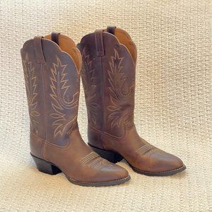 Ariat® Women's Heritage R Toe Western Boot Size 7C